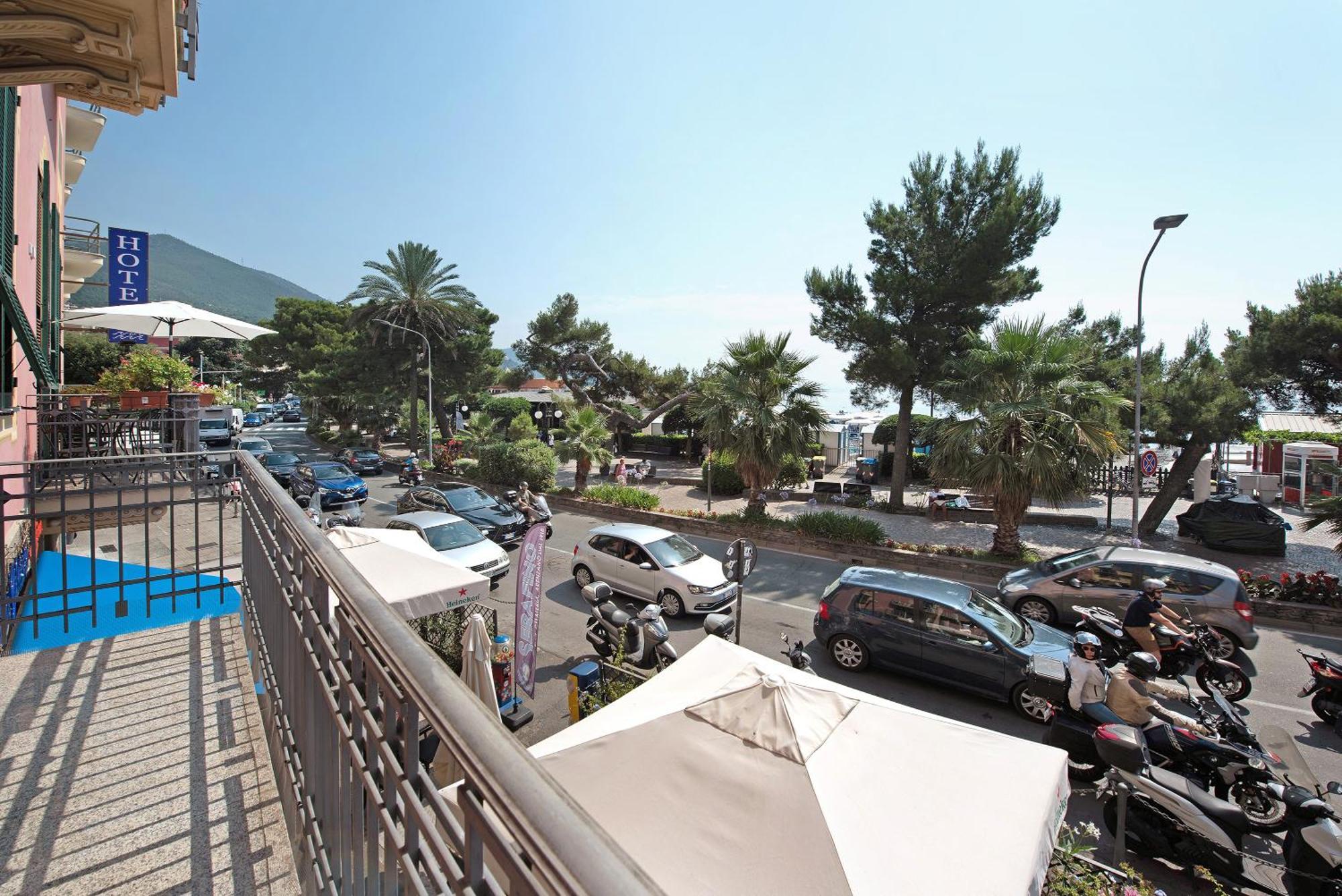 La Finestra Sul Mare Apartment Arenzano Exterior photo